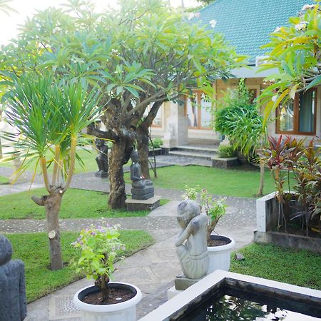 Poinciana Resort Tejakula Exterior photo